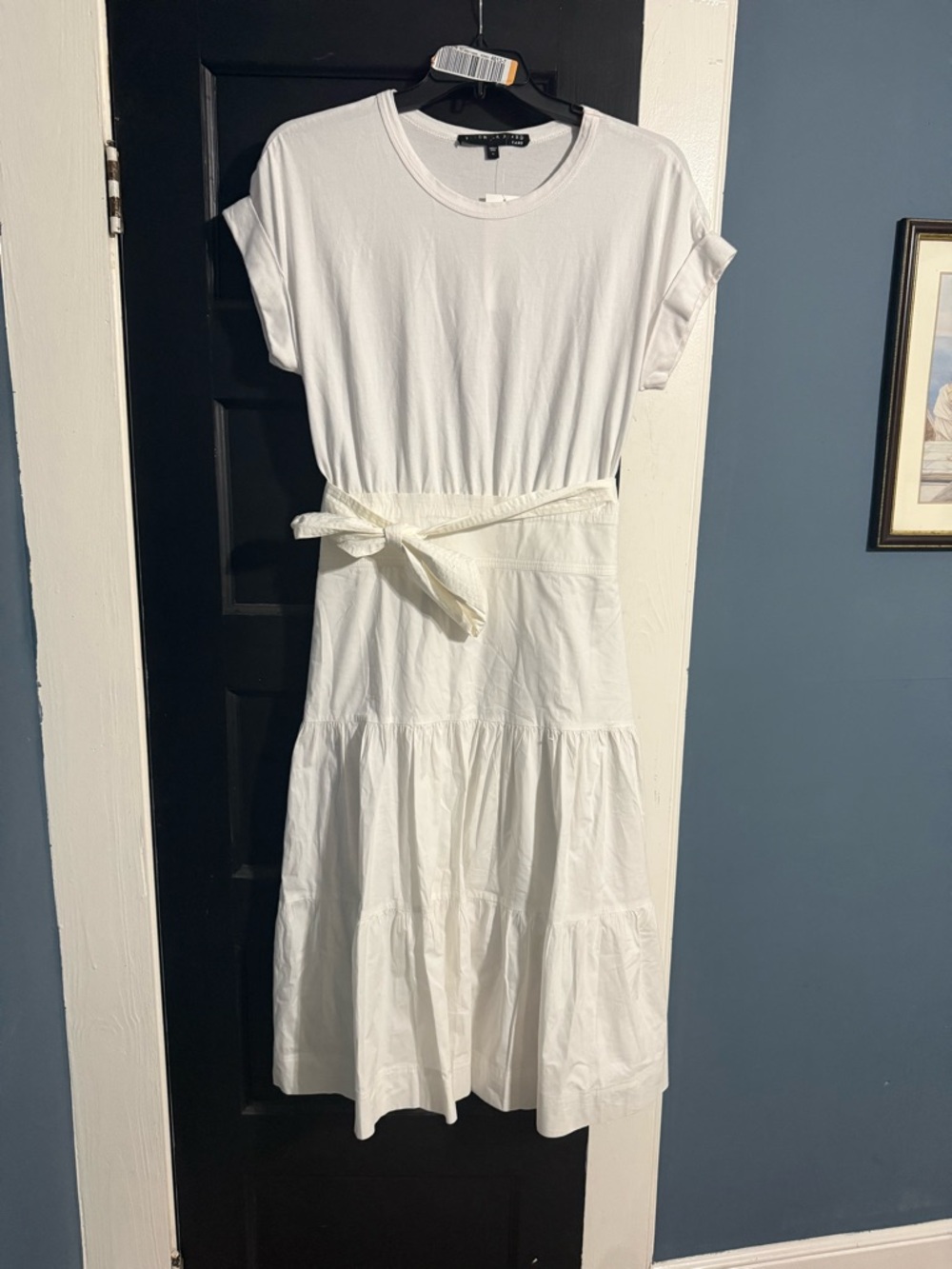Veronica Beard White Tiered T-Shirt Dress with Waist Tie